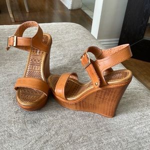 Camel Color Wedges size 8.5